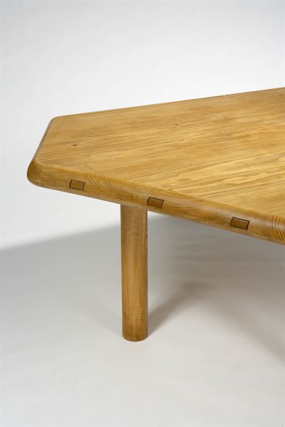 Détail table de salle à manger