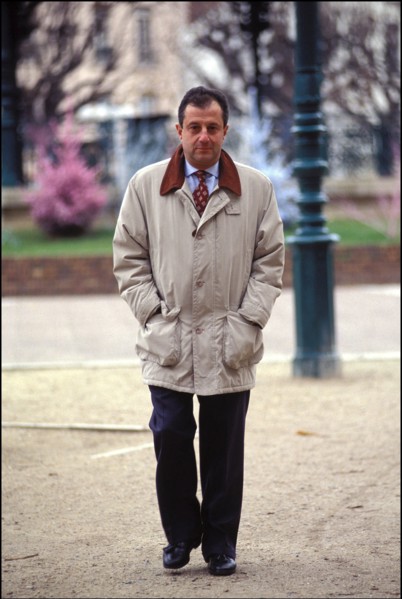 12/24/1994.  Didier Schuller at home in Clichy