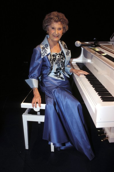 29/08/1995. MIREILLE AU THEATRE DE LA POTINIERE