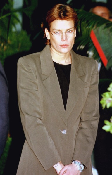 MONTE CARLO. 07/12/99. THE ROYAL FAMILY OF MONACO UNVEILS THE NEW STATION