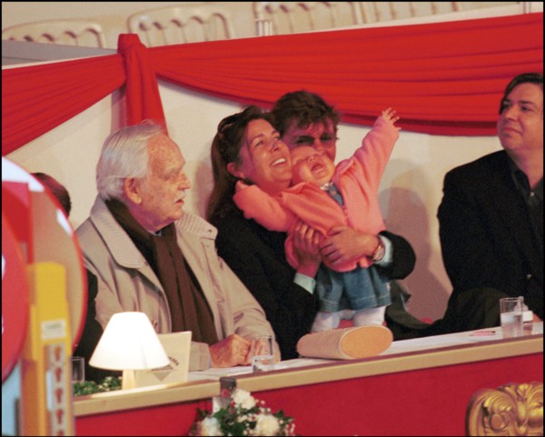 04/13/2000. Jumping in Monaco.