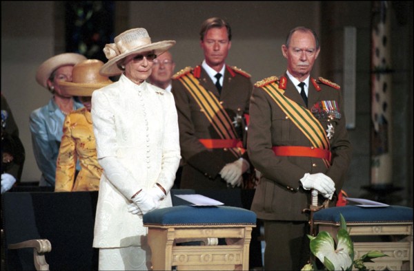 06/23/2000. Royal mass during the national day in Luxemburg.