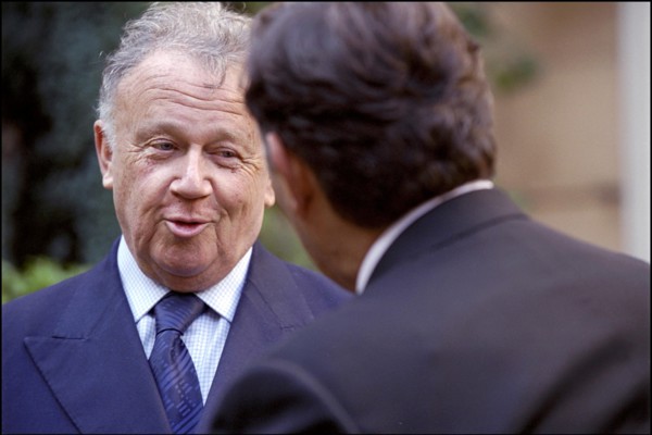 02/00/2001. EXCLUSIVE. French Radio hosts Philippe Bouvard and Jean-Pierre Foucault back on the air of RTL
