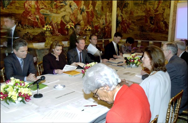 05/03/2001. Visit of Queen Silvia and Princess Victoria in Luxembourg