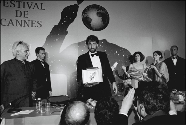 05/20/2001. 54th Cannes Film Festival : Exclusive Backstage closing ceremony