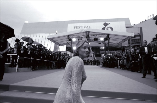 05/20/2001. 54th Cannes Film Festival : Exclusive Backstage closing ceremony