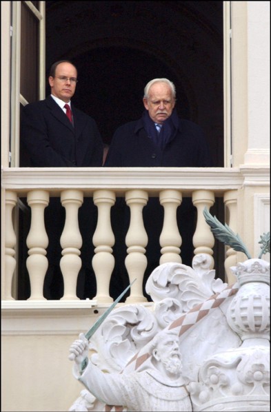 01/27/2002. Prince Rainier of Monaco and his son Prince Albert celebrate Sainte Devote.