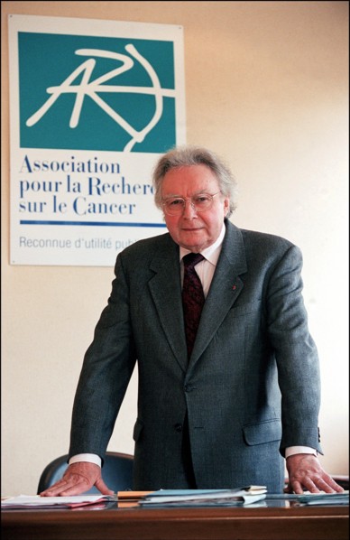 03/06/2002.  Michel Lucas chairman of the ARC (Association for cancer research).