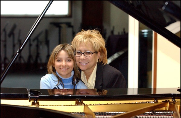 04/18/2002.  French singer Priscilla record her first album.
