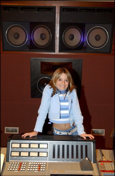 04/18/2002. EXCLUSIVE: French singer Priscilla record her first album.