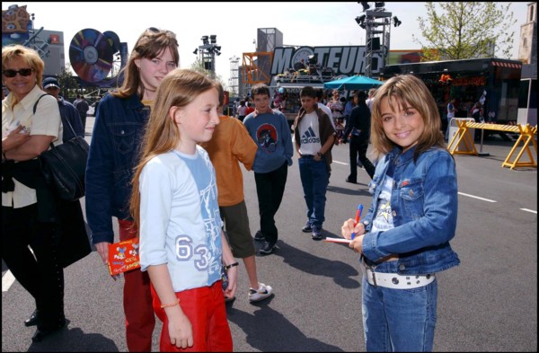 06/00/2002. - singer Priscilla at Disneyland Paris