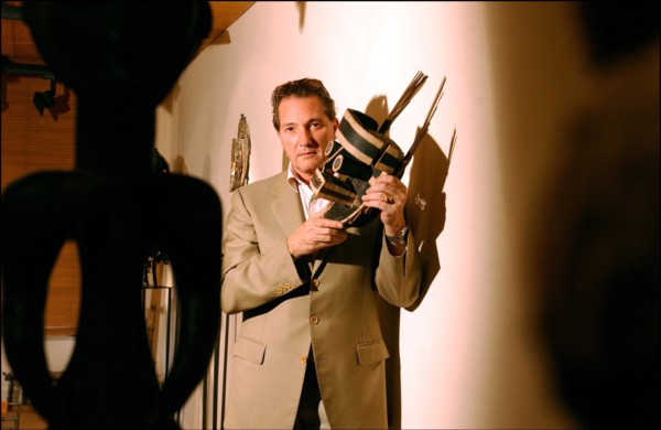 05/00/2002. World wide infatuation with primitivce art form spreads : Christie's France organizes a first sale at auction.