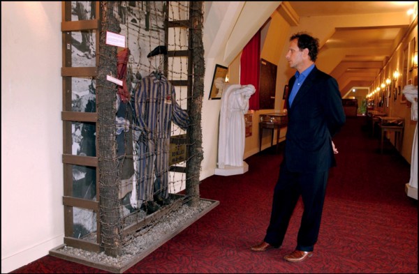 07/01/2002. Actor Charles Berling, stars as Jean Moulin in a tv series, visits Museum of Deportation.