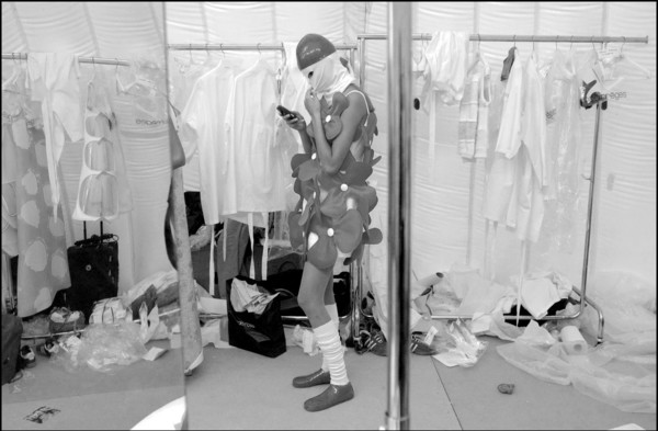 07/11/2002. Fall winter 2002-03 collections. The backstage of Courreges's fashion show