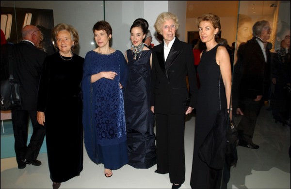 11/18/2002. Caroline Kennedy inaugurates the exhibition "Jackie Kennedy, les annees Maison Blanche" in Paris (30).