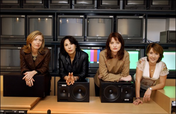 12/00/2002. Female French TV producers.