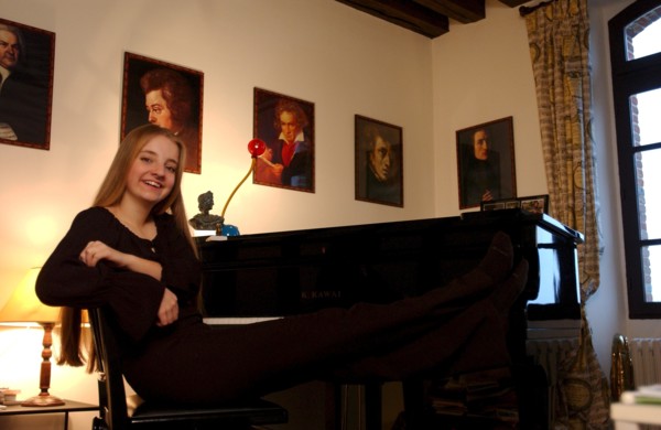 01/14/2003.  14-year Pianist wunderkind Lise de la Salle EXCLUSIVE