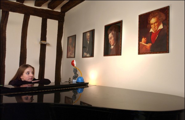 01/14/2003.  14-year Pianist wunderkind Lise de la Salle EXCLUSIVE