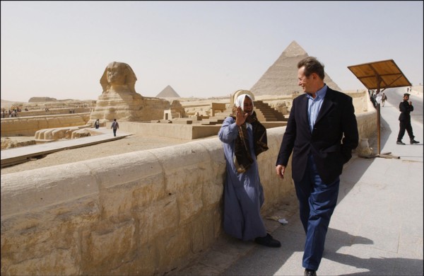 01/28/2003. On the track of Bonaparte's lost soldiers in Egypte : new insights by Dominique Beaudis.