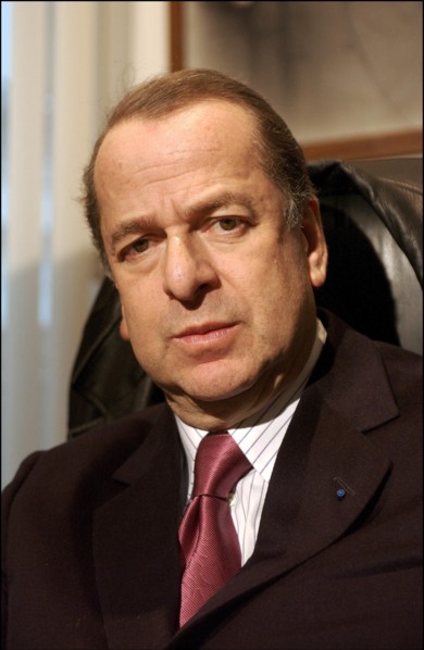 02/00/2003.  Close-up Paul-Loup Sulitzer.