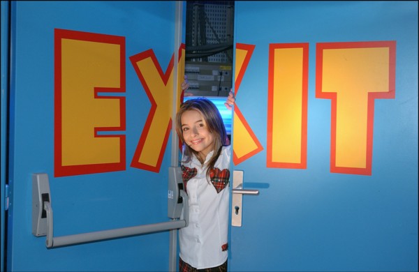 02/25/2003. **EXCLUSIVE** Close up French singer Priscilla