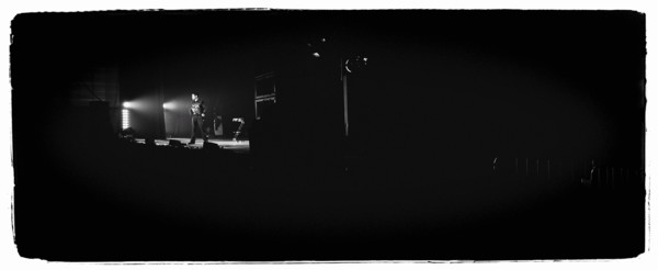 12/00/2003.  On tour with Jamel Debbouze...