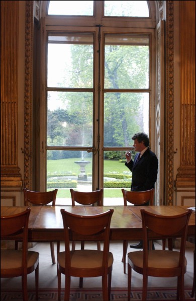 04/02/2004. EXCLUSIVE. Jean-Louis Borloo, Minister for Employment, Labor and Social Cohesion: first day of labor.