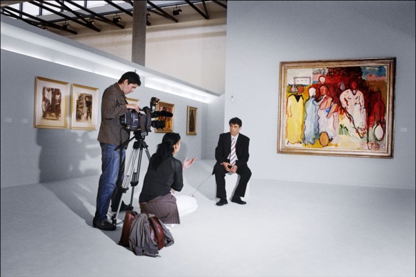 06/18/2005. American actor Robert De Niro opens exhibition of Robert De Niro Sr. paintings at La Piscine in Roubaix.