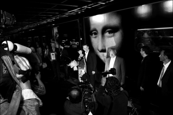 05/16/2006. Arrival of Da Vinci Code crew at Cannes rail station.