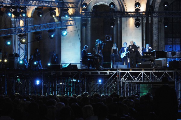 Concert de Charles Aznavour à Erevan (Arménie), le 30 septembre 2006