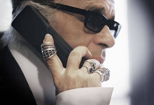 Karl Lagerfeld réinvente la collection Chanel Croisière en 2004