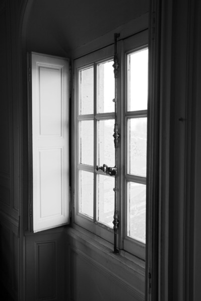 Versailles136 Château de Versailles, Petit Trianon, appartement de Louis XV, attique, fenêtre