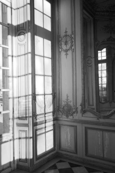Versailles163 Château de Versailles, Petit Trianon, Pavillon français, boiseries, fenêtres