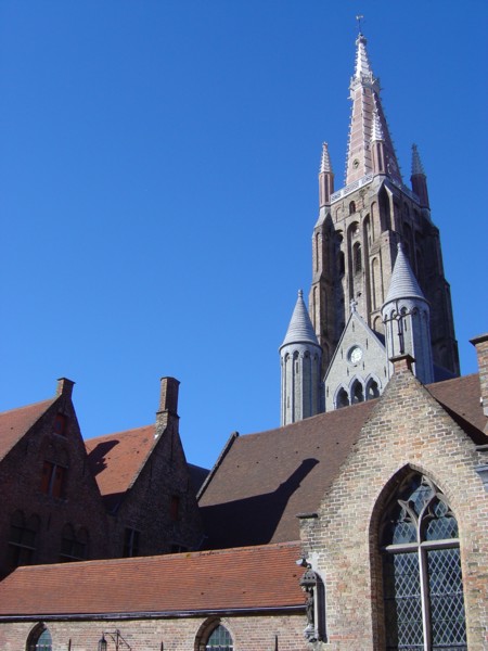 Bruges. Flèche de l'Eglise Notre-Dame (Onze Lieve Vrouwekerk)