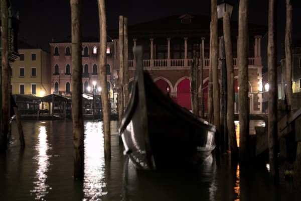 Venise 2008-2009. Nuit, Grand Canal, gondoles, Pescaria, Palais