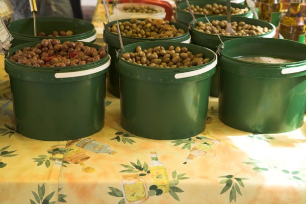 Provence728 Marché de Provence, olives, marinade