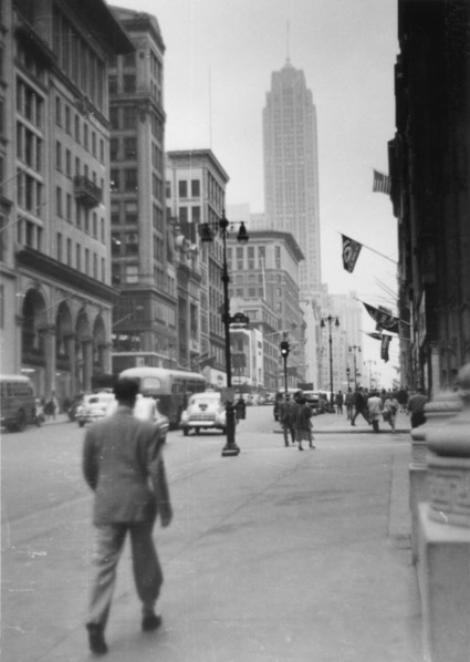 New-York USA circa 1940 : Empire State Building, 5th Avenue