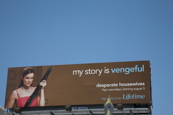 Panneau publicitaire "Desperate Housewives" série télévisée