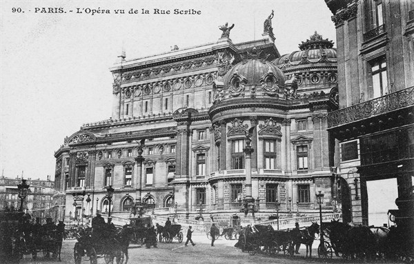 Façade latérale ouest de l'Opéra Garnier, vers 1900