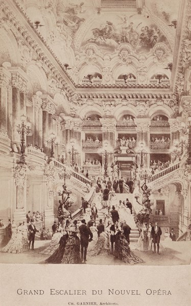 Grand escalier de l'Opéra Garnier à Paris