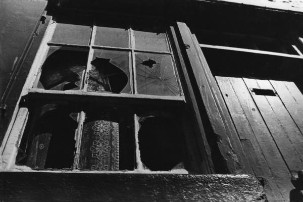 Broken window, Wexford