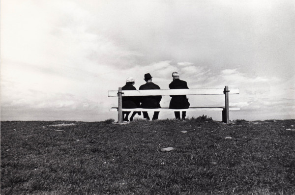 Banc au bord de mer à Bray, en Irlande