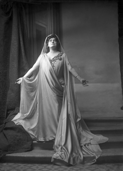 Lucienne Bréval