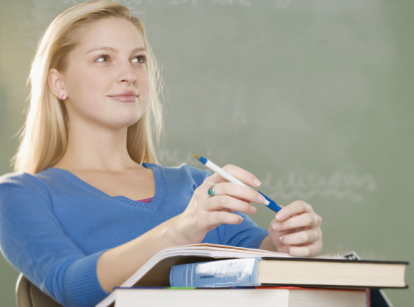 College woman in class. Date : 2006