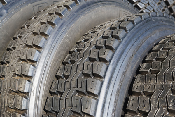 Close up of tires. Date : 2007