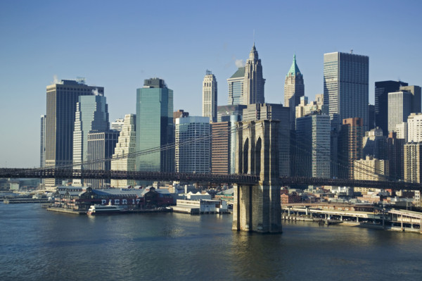 Lower Manhattan skyline New York NY. Date : 2006