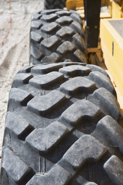 tires on heavy construction equipment. Date : 2008