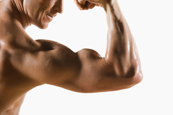 Male body builder flexing and posing. Date : 2008
