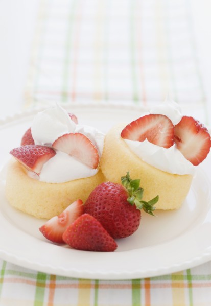 Fresh strawberry shortcake. Date : 2008
