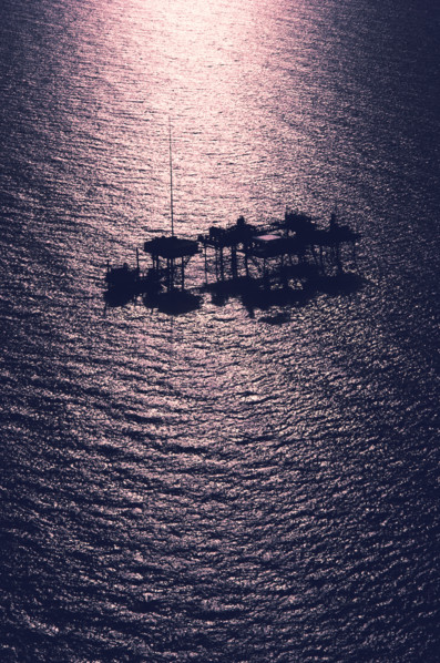 Oil rig platform in the Gulf of Mexico. Date: 2008
